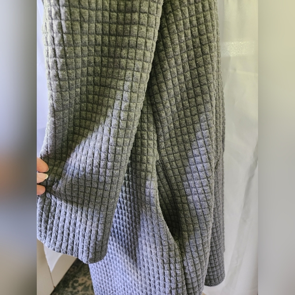 Depending on the Horizon- Large- Women's Waffle Pattern Tunic Sweater Dress-Grey - Picture 4 of 8